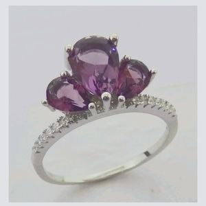 Gorgeous 3 Stone Pear Shape Ring 💜💍